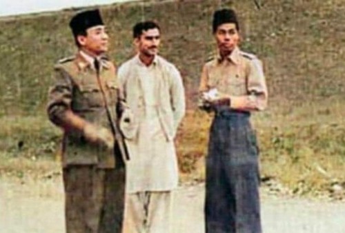 Foto Bung Karno Bersama Ayah Habib Rizieq dan Jenderal Soedirman Viral, Benarkah? Cek Faktanya