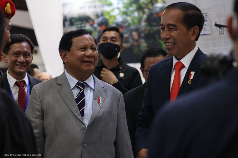 Kesetiaan Prabowo ke Jokowi Diragukan, Denny Siregar: 'Buktinya, Rizieq Dibuang Bagai Tisu Bekas Pakai'