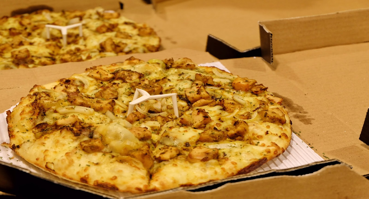 Weekend Auto Ngiler! Domino’s Pizza Kasih Diskon Gila 40%, Bisa Dine-In, Take Away, atau Delivery!