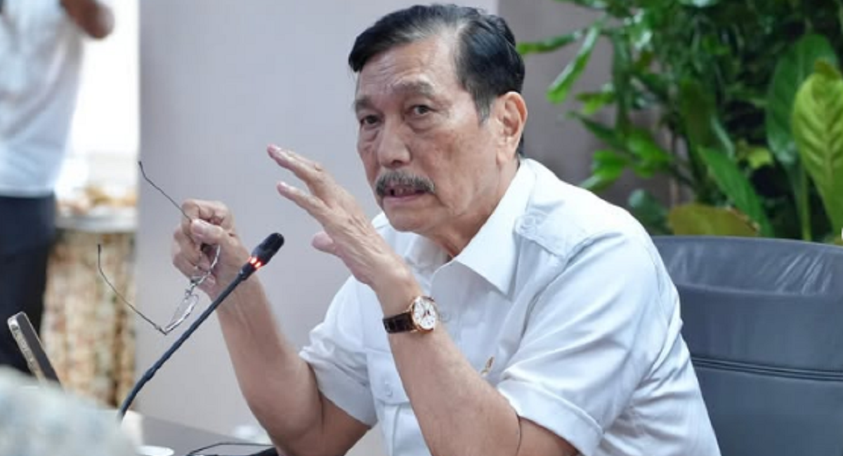 Utang Kereta Cepat Whoosh Tak Gunakan APBN, Luhut: Whoosh Itu Kan Tinggal Restructuring Aja