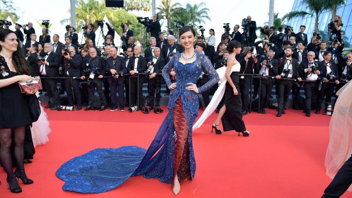 Cantik! Raline Shah Tampil Memukau Pakai Kebaya di Acara The 76th Cannes Film Festival 2023 