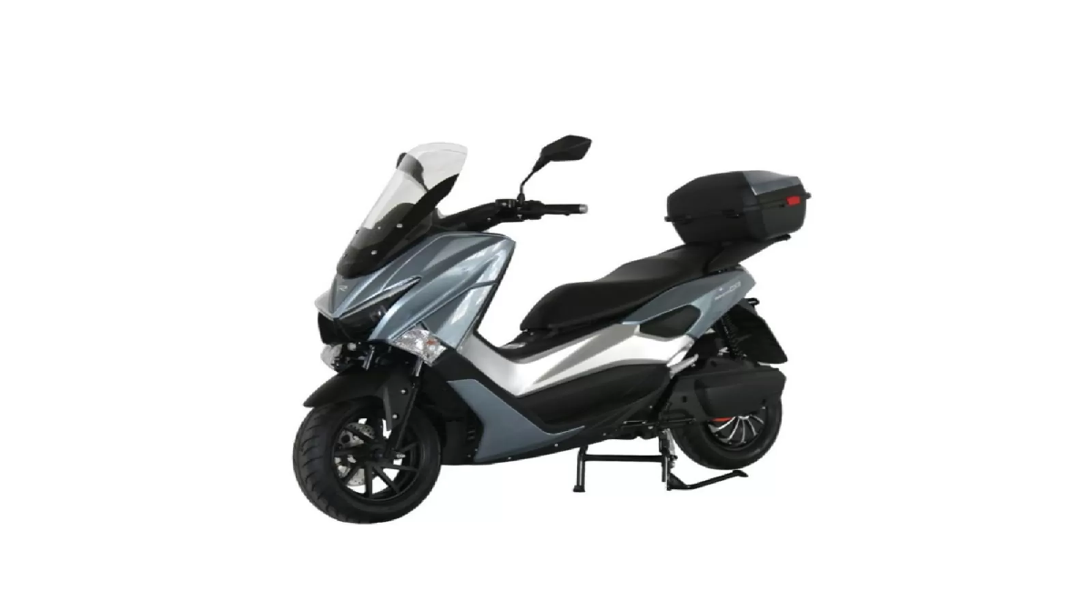 Bisa Ngebut Tanpa Bensin! Ini 7 Motor Listrik dengan Tarikan Paling 'Nendang' di 2025