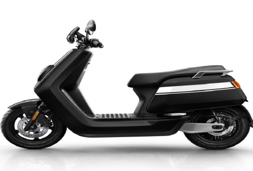 6 Motor Listrik Paling Keren dan Jarak Tempuh Gila di 2025:  Bikin Semua Orang Pengen Beli!