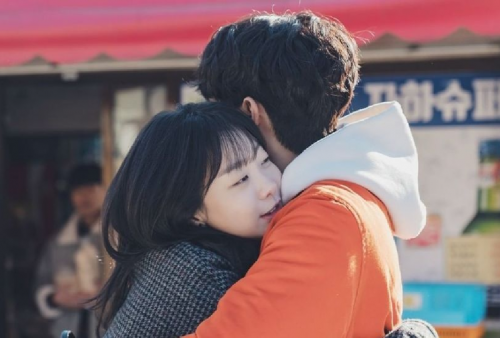 Simpan Dulu Judulnya! Ini Rekomendasi 5 Drama Choi Woo Shik Ini Wajib Masuk Watchlist Kamu Bulan Ini!