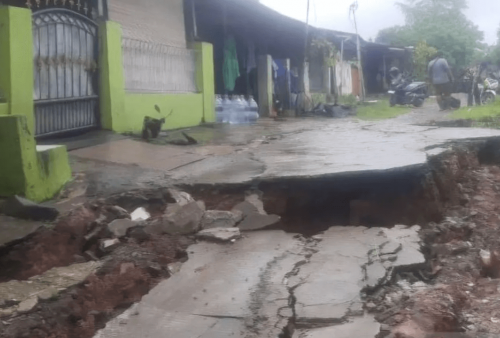Bencana Longsor di Cikarang Akibat Hujan Deras, 4 Rumah Rusak
