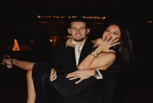 Malam Natal Paling Bersejarah,Justin Hubner Lamar Jennifer Coppen dengan Cincin Bernilai Fantastis, Netizen Ikut Baper!