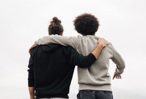 Penting, 3 Alasan Kenapa Punya Sahabat Meningkatkan Kehidupan Asmaramu