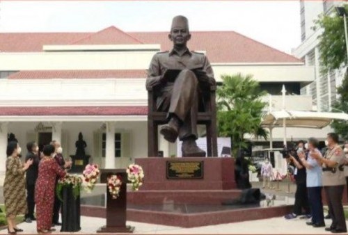 Akrab! Megawati dan Prabowo Resmikan Patung Bung Karno di Depan Kantor Lemhannas RI, Ketum PDIP: Sangat Istimewa! 
